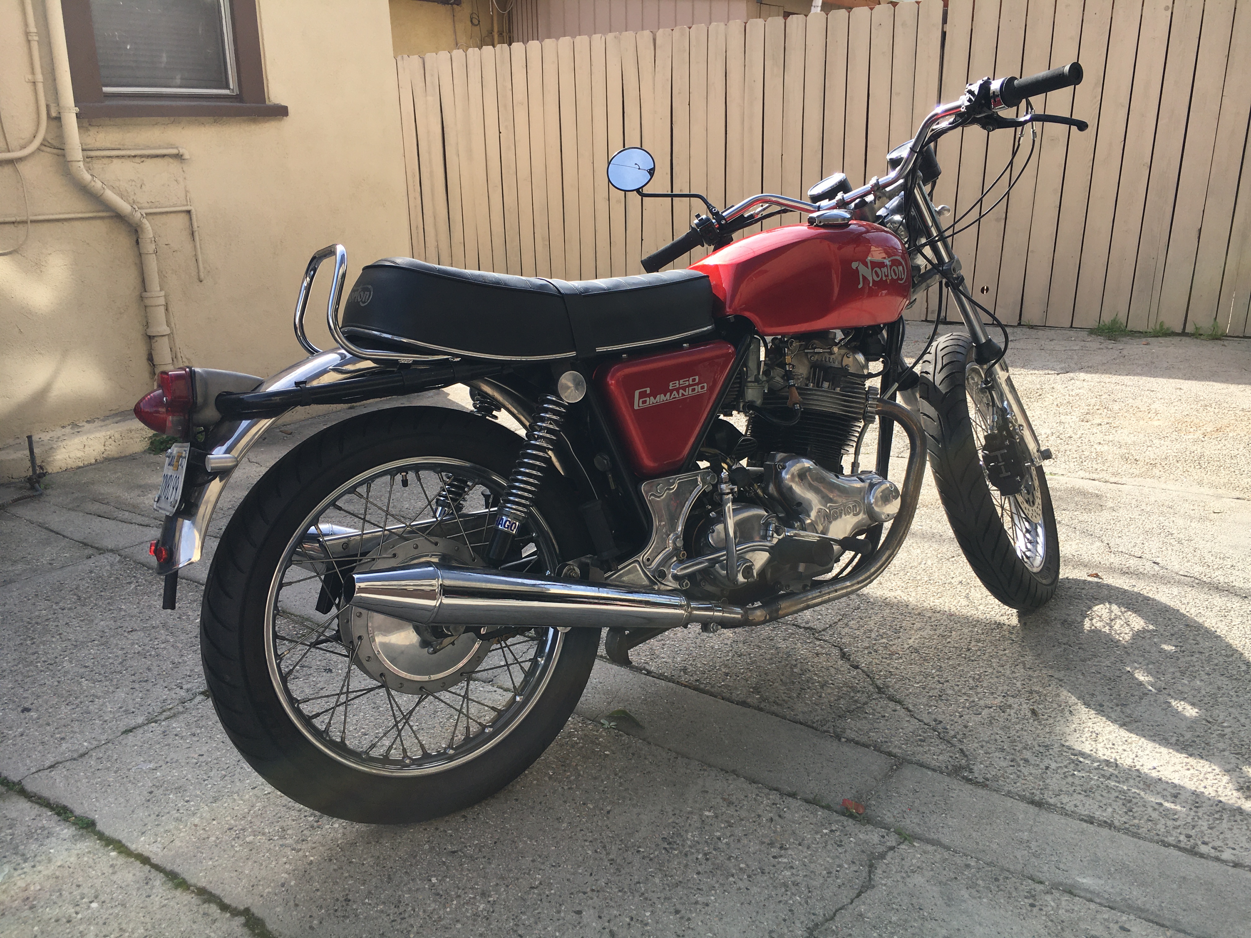 1974 Norton Commando 850